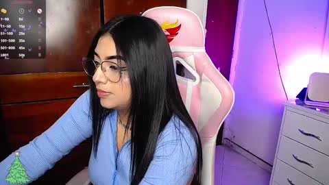 Eva  online show from December 3, 11:57 pm
