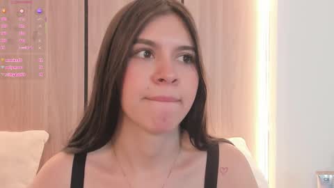 E V A  online show from February 17, 4:39 pm