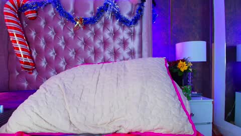EVA CLOEE online show from December 27, 8:56 am