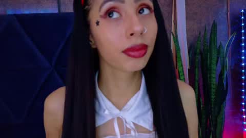 EVA CLOEE online show from October 30, 4:37 am