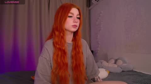 Snapshot of evaa_moonn_ chatting on December 12, 6:57 am Eva online show from December 12, 6:57 am