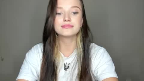 Snapshot of evaamillerr chatting on September 27, 11:50 am Eva online show from September 27, 11:50 am