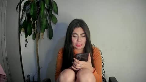 evacollins12 online show from January 16, 1:58 am