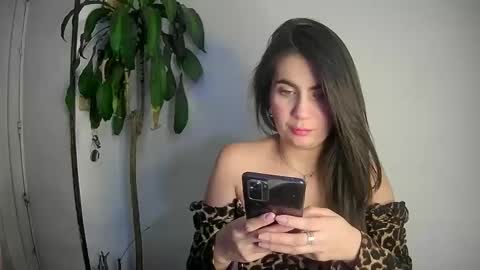 evacollins12 online show from January 9, 12:03 am