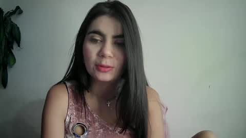 evacollins12 online show from February 13, 8:13 pm