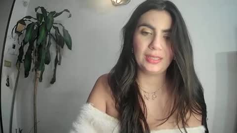 evacollins12 online show from March 8, 1:37 am
