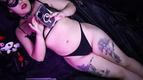 Snapshot of evacruxx chatting on January 30, 11:45 pm Eva Crux online show from January 30, 11:45 pm