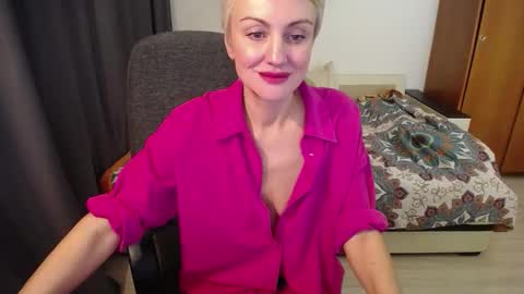 EvaGentle online show from September 23, 9:02 pm