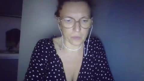 evaglad online show from October 29, 5:12 am