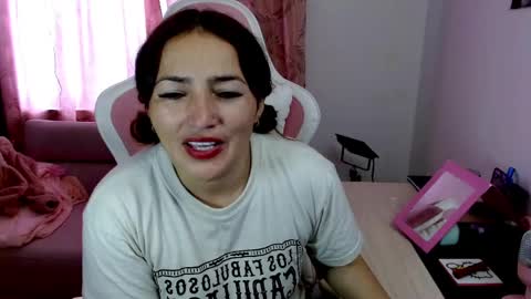 Snapshot of evagrays chatting on February 24, 5:31 pm Eva online show from February 24, 5:31 pm
