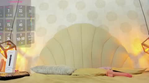 E V A  online show from February 21, 6:36 am