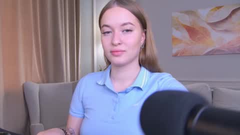 evahariss1 online show from September 19, 7:18 am