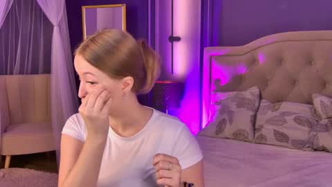 evahariss1 online show from September 22, 9:30 am