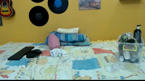 evale online show from March 12, 1:47 am