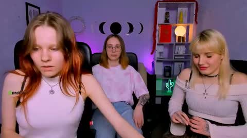 evalora online show from March 25, 4:06 am