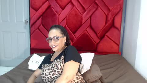 Eva Mills online show from December 14, 5:47 pm
