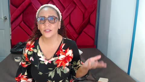 Eva Mills online show from December 17, 8:21 pm