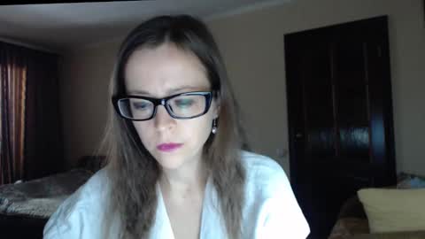 Snapshot of evangeline06 chatting on September 15, 9:17 am YourMistress online show from September 15, 9:17 am