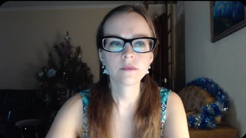 Snapshot of evangeline06 chatting on January 14, 8:31 am YourMistress online show from January 14, 8:31 am