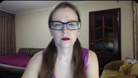 Snapshot of evangeline06 chatting on March 12, 8:19 am YourMistress online show from March 12, 8:19 am