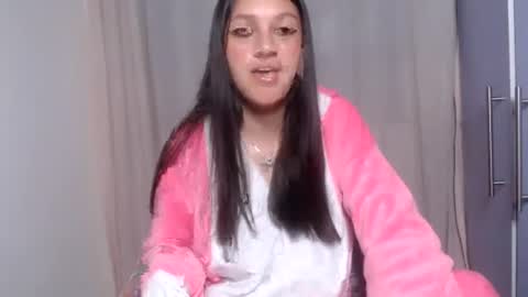 evangeline_petite online show from June 23, 3:59 am