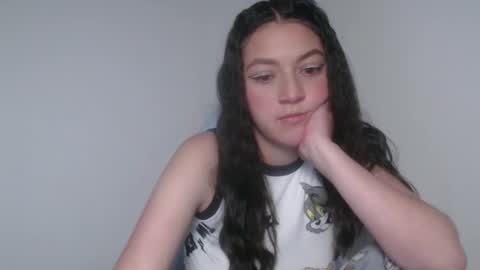 evangeline_petite online show from October 17, 2:48 am