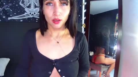 Snapshot of evangelinecors chatting on January 12, 2:52 pm  Eva online show from January 12, 2:52 pm