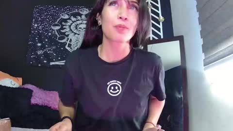 Snapshot of evangelinecors chatting on September 24, 6:51 pm  Eva online show from September 24, 6:51 pm