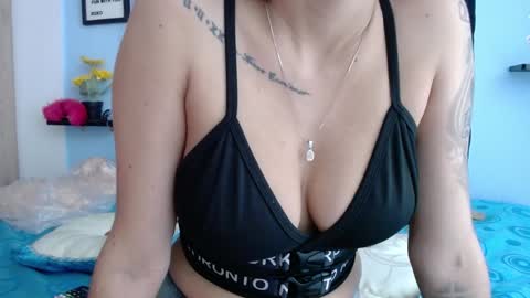 Snapshot of evatits_1 chatting on January 28, 12:00 pm Eva Carter online show from January 28, 12:00 pm