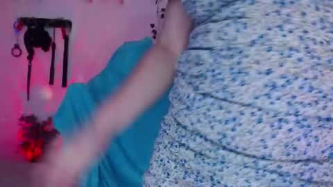 Snapshot of eve_blue77 chatting on September 19, 4:55 am Eve Blue friends. IG eve blue77 TW EveBlue 1 OF eveblue7 online show from September 19, 4:55 am