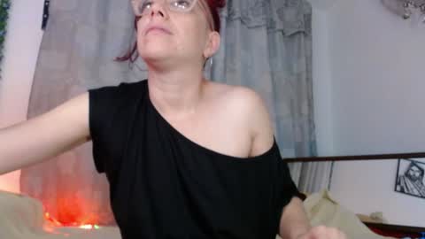 Snapshot of eve_blue77 chatting on January 20, 12:36 am Eve Blue friends. IG eve blue77 TW EveBlue 1 OF eveblue7 online show from January 20, 12:36 am