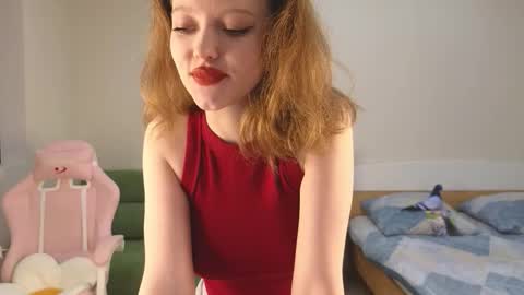 Eveleen online show from October 5, 2:22 pm