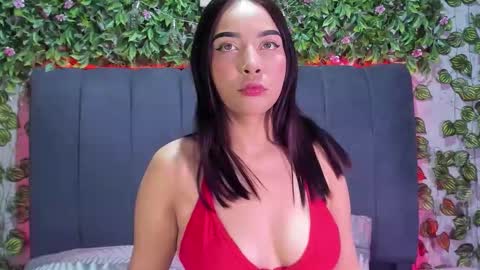 Snapshot of evelin_33 chatting on October 30, 10:55 pm E V E L I N online show from October 30, 10:55 pm