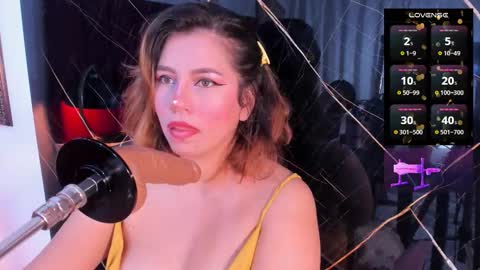 Snapshot of evelin_belen chatting on October 29, 1:15 pm EVELIN online show from October 29, 1:15 pm