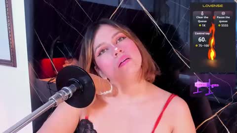 Snapshot of evelin_belen chatting on October 1, 12:43 pm EVELIN online show from October 1, 12:43 pm