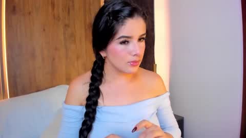 Snapshot of evelin_lopezz chatting on September 23, 2:10 am E V E L I N online show from September 23, 2:10 am