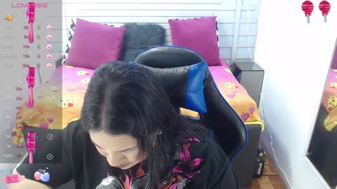 evelin zaens online show from December 29, 4:05 am