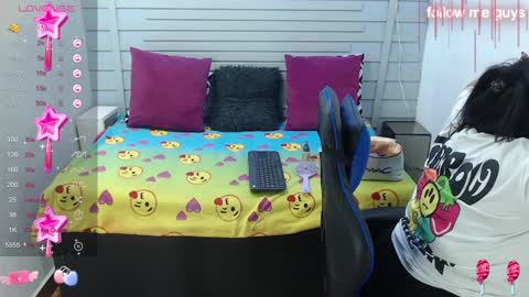 evelin zaens online show from January 19, 4:12 am