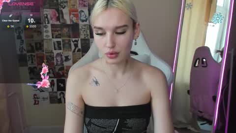 Evelina online show from January 11, 6:29 am