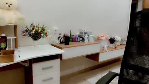 evelove online show from November 12, 1:53 pm