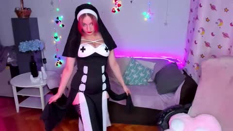 Eve online show from October 31, 12:45 am