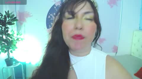 Juliana online show from October 12, 7:38 pm