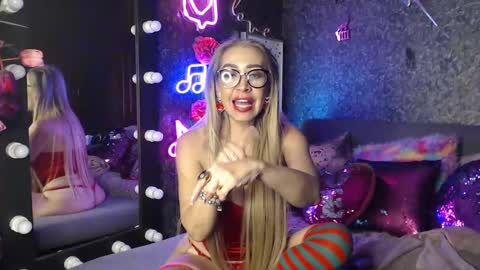 EvelynaGrey online show from December 12, 10:02 am