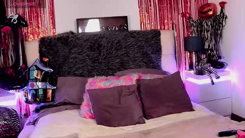 EvelynaGrey online show from October 24, 9:05 am