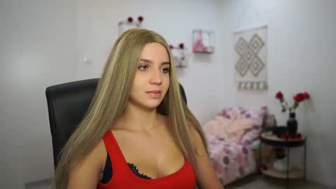 Snapshot of evelyncage_ chatting on October 20, 5:38 pm evelyncage_ online show from October 20, 5:38 pm