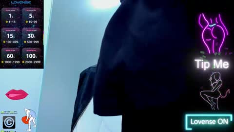 Snapshot of evelyne_rose chatting on September 12, 5:30 am evelyne_rose online show from September 12, 5:30 am