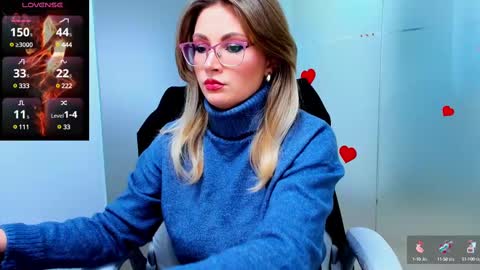 Snapshot of evelyne_rose chatting on February 13, 6:20 am evelyne_rose online show from February 13, 6:20 am