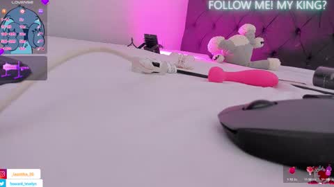 Snapshot of evelynhoward23 chatting on October 15, 4:42 pm LAURA SOFIA INDEPENDENT MODEL FOLLOW ME NOW ALMOST 10000 FOLLOWERS online show from October 15, 4:42 pm