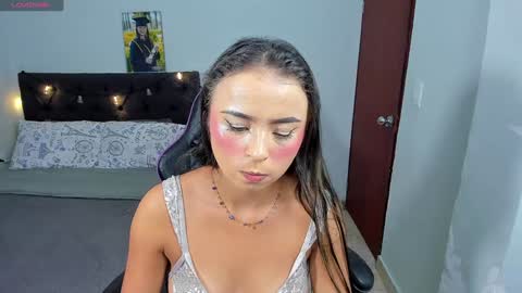 LAURA SOFIA  INDEPENDENT MODEL FOLLOW ME NOW ALMOST 10000 FOLLOWERS online show from January 26, 3:27 am