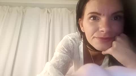 EvePurr online show from October 15, 6:21 pm